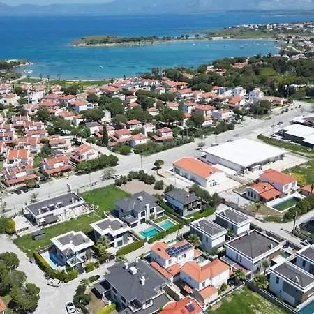 Villa The Blue Mansion - Charming Family In *